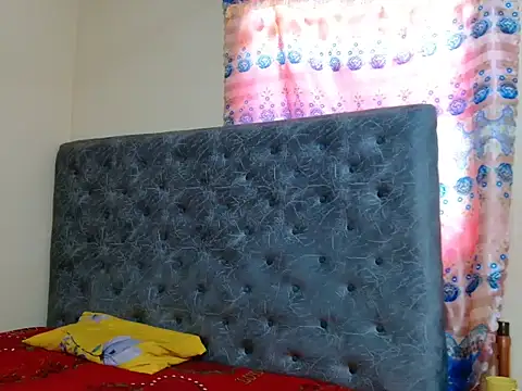 sweet_farah live cam on StripChat