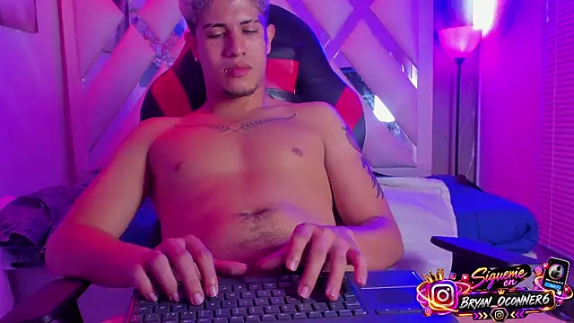 dominic_connor live cam on StripChat