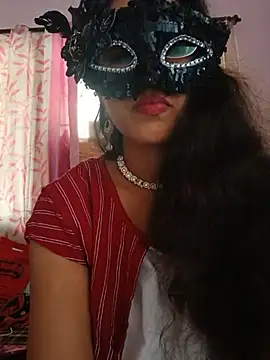 thanusi_2 live cam on StripChat
