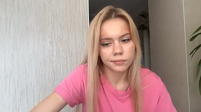 Glamorforyou live cam on StripChat