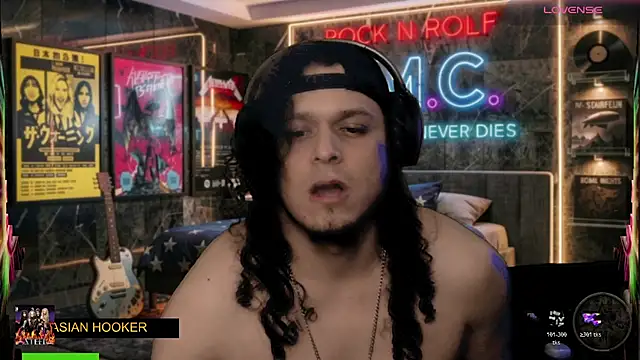 chino_roz live cam on StripChat