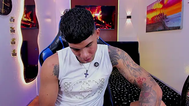Damian_latinxxx live cam on StripChat