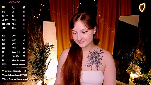 velvet_cherry_ live cam on StripChat