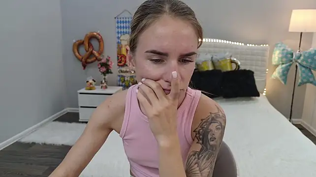 DeboraHorny live cam on StripChat