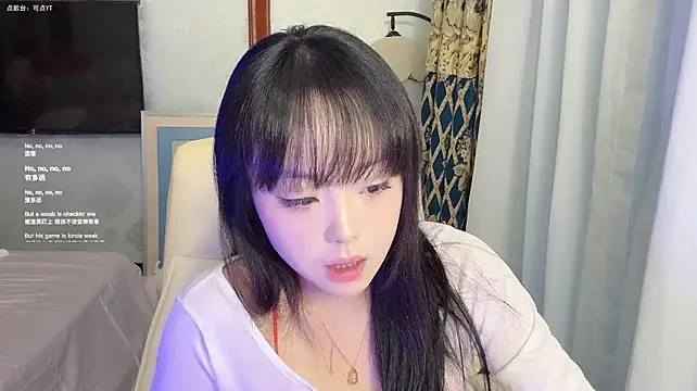 LongLongQueen live cam on StripChat