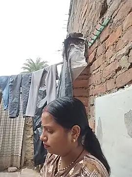 aapki-bhabhiii live cam on StripChat