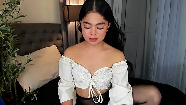 AsianHugecockAnna live cam on StripChat