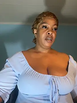 jess555 (Ask my age) - all i need is to cum in your mouth daddy