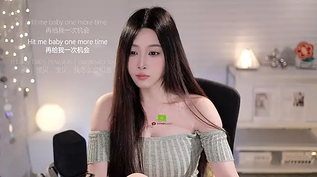 SleepArtist live cam on StripChat