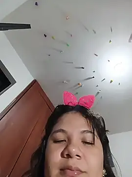 Van3orgasm4me live cam on StripChat