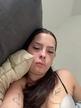 Naughtylibbyx live cam on StripChat