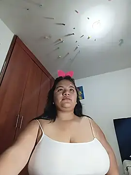 Van3orgasm4me live cam on StripChat