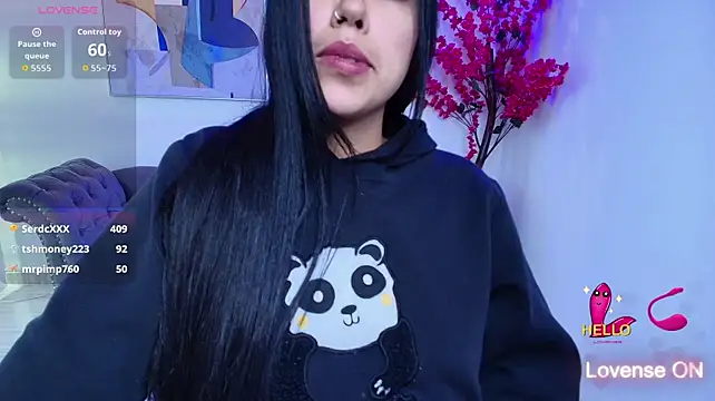 Sara_strawberry live cam on StripChat