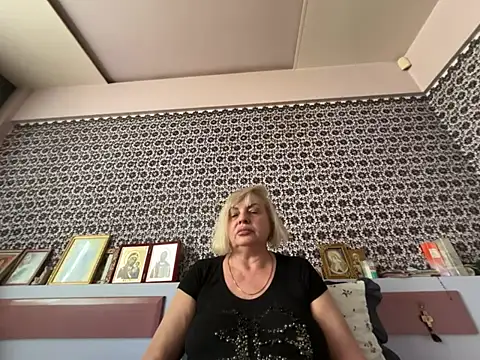 AnastasiaGrey777 live cam on StripChat
