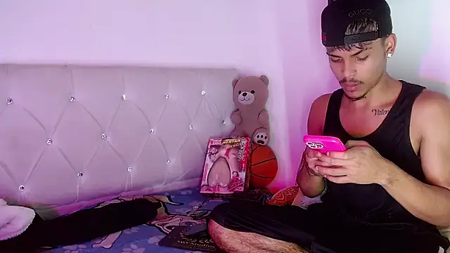 Angel_foxc13 live cam on StripChat