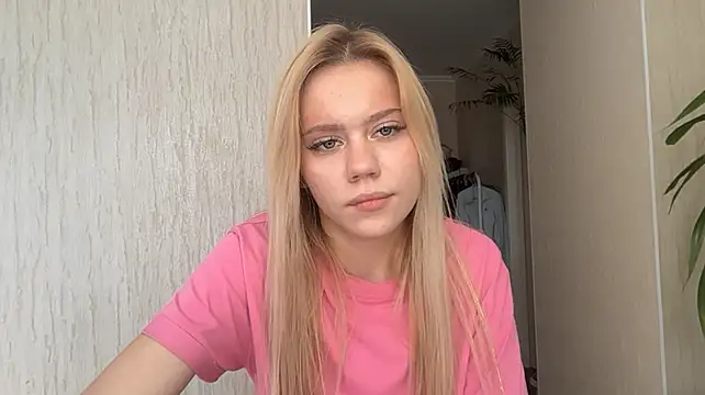 Glamorforyou live cam on StripChat