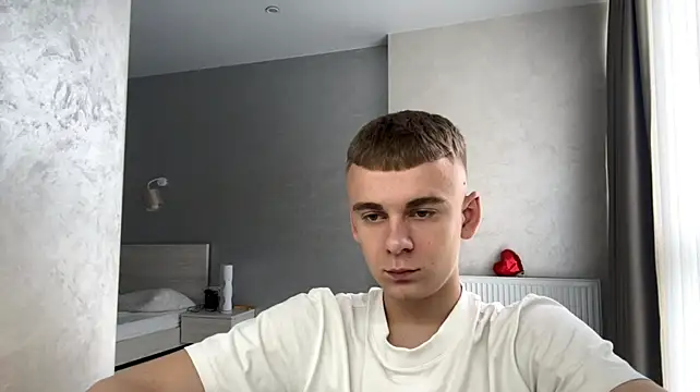 solofury (M twink) - Buy car