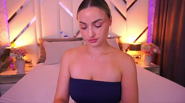 LindsieGreyy live cam on StripChat