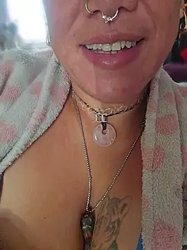 Delish_Lilith live cam on StripChat