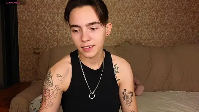 Lilihere_ live cam on StripChat