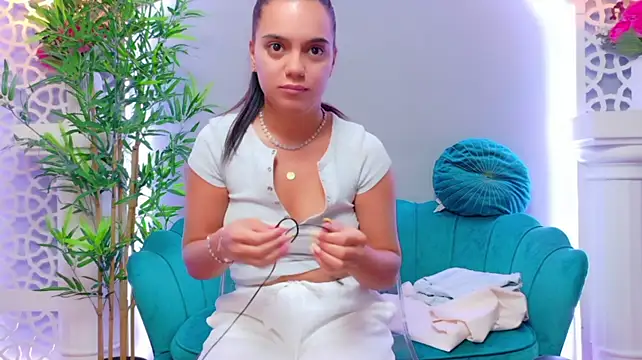 Mila_Kunnis