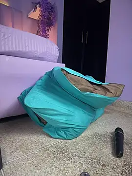 nixierose_ live cam on StripChat