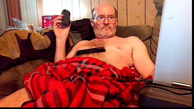 snickers1 (M grandpa) - to jerk off