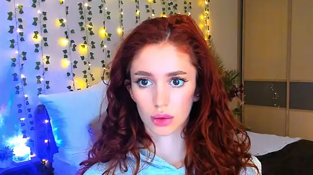 ChristinaConteeree live cam on StripChat