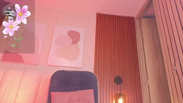 Hot_ladyy live cam on StripChat