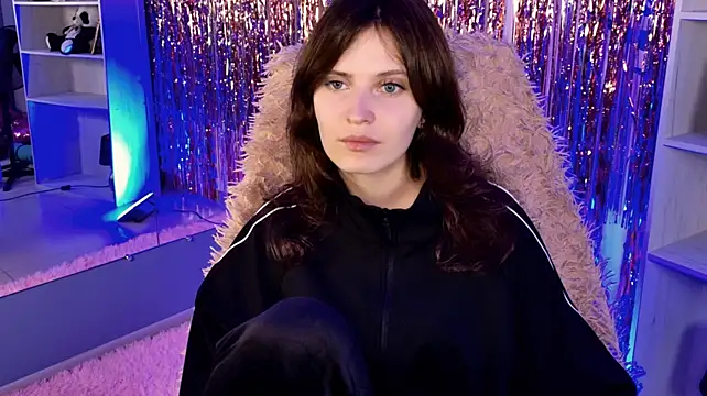 LolaDominara live cam on StripChat