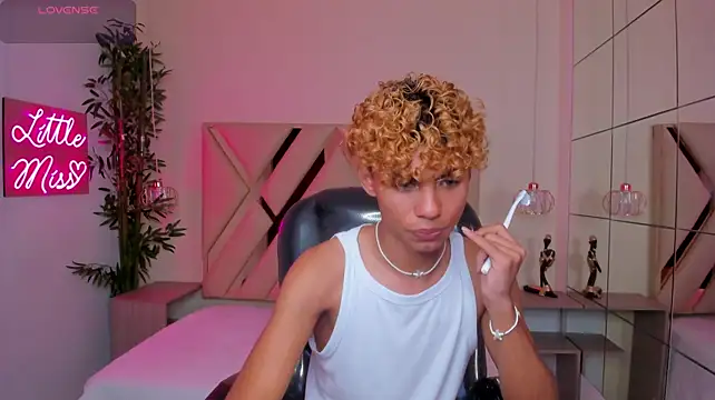Anyelo_Twink