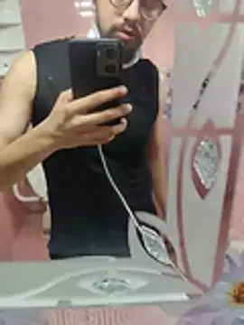 Harder_dick_ live sex cam