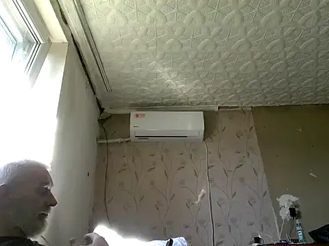 olunalana's live room