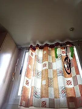 quarizo webcam stripchat model stream image