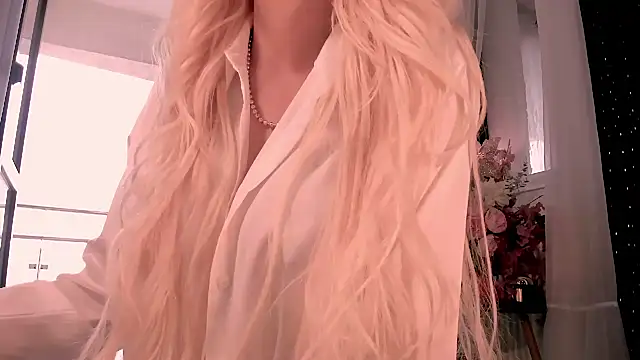 blond3bab3 live cam on StripChat