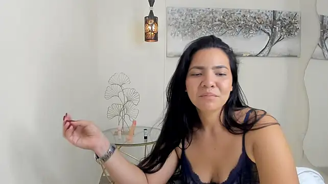 Liorene_ live cam on StripChat