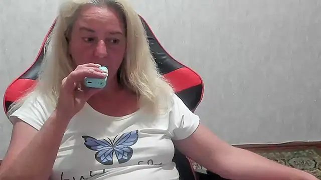 KittyMur live cam on StripChat