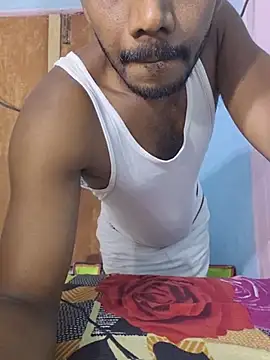Daddyishere_19 live cam