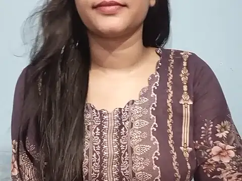 Adhiti_1 live cam on StripChat