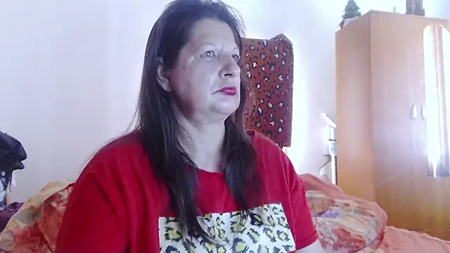 ExtasyMature live cam on StripChat