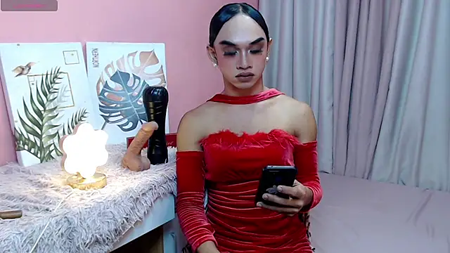 VivienneLuxe live cam on StripChat