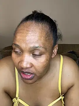 amandious (F milf) - Push u biggest ass to move to New place