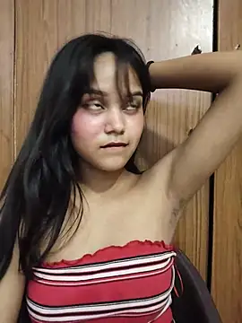 Hie-Lily live cam on StripChat