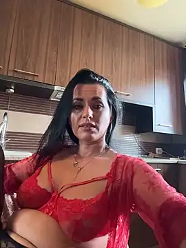 Hotmomcheckk_ live cam on StripChat