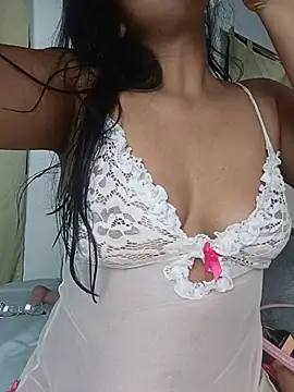 MaelyDoll_ live cam on StripChat