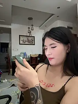 Huey11 live cam on StripChat