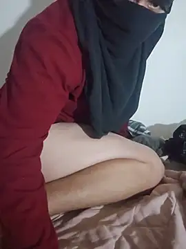 Horny-Ass- live cam on StripChat