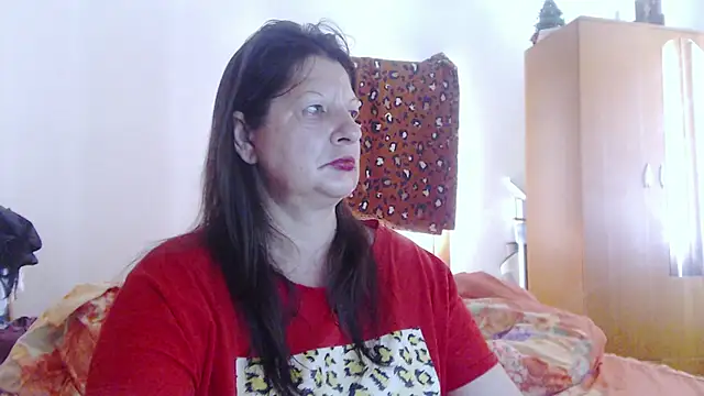 ExtasyMature live cam on StripChat