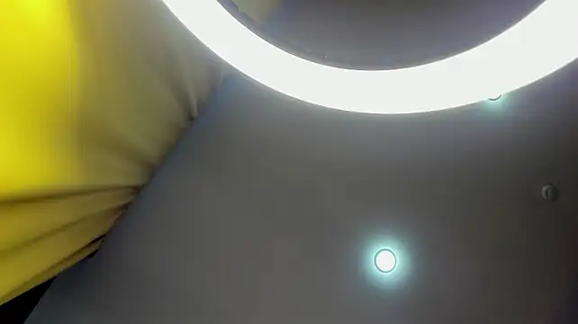 Valerie_Foxy live cam on StripChat