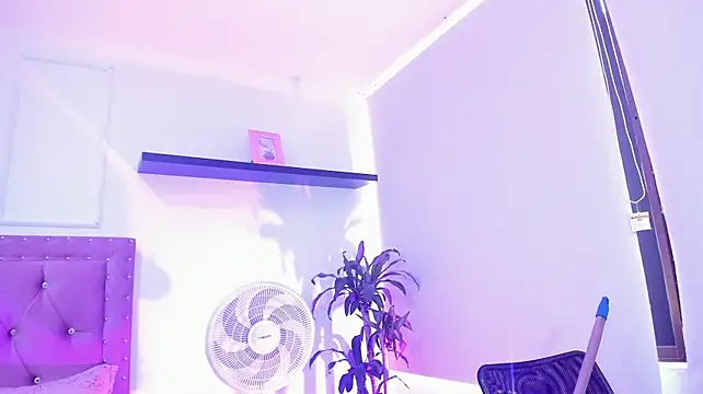 allison_mc live cam on StripChat